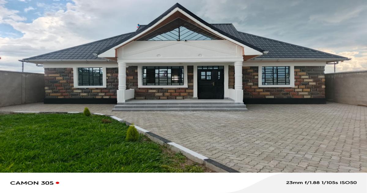 Barnabas 3 Bedroom Ensuite Bungalow with SQ - Image 1